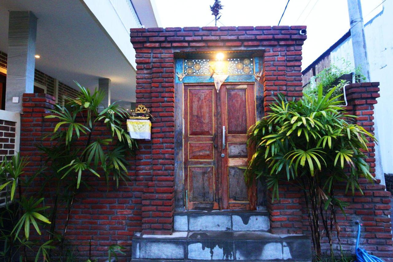 Na-Mi Guesthouse Canggu Exterior photo