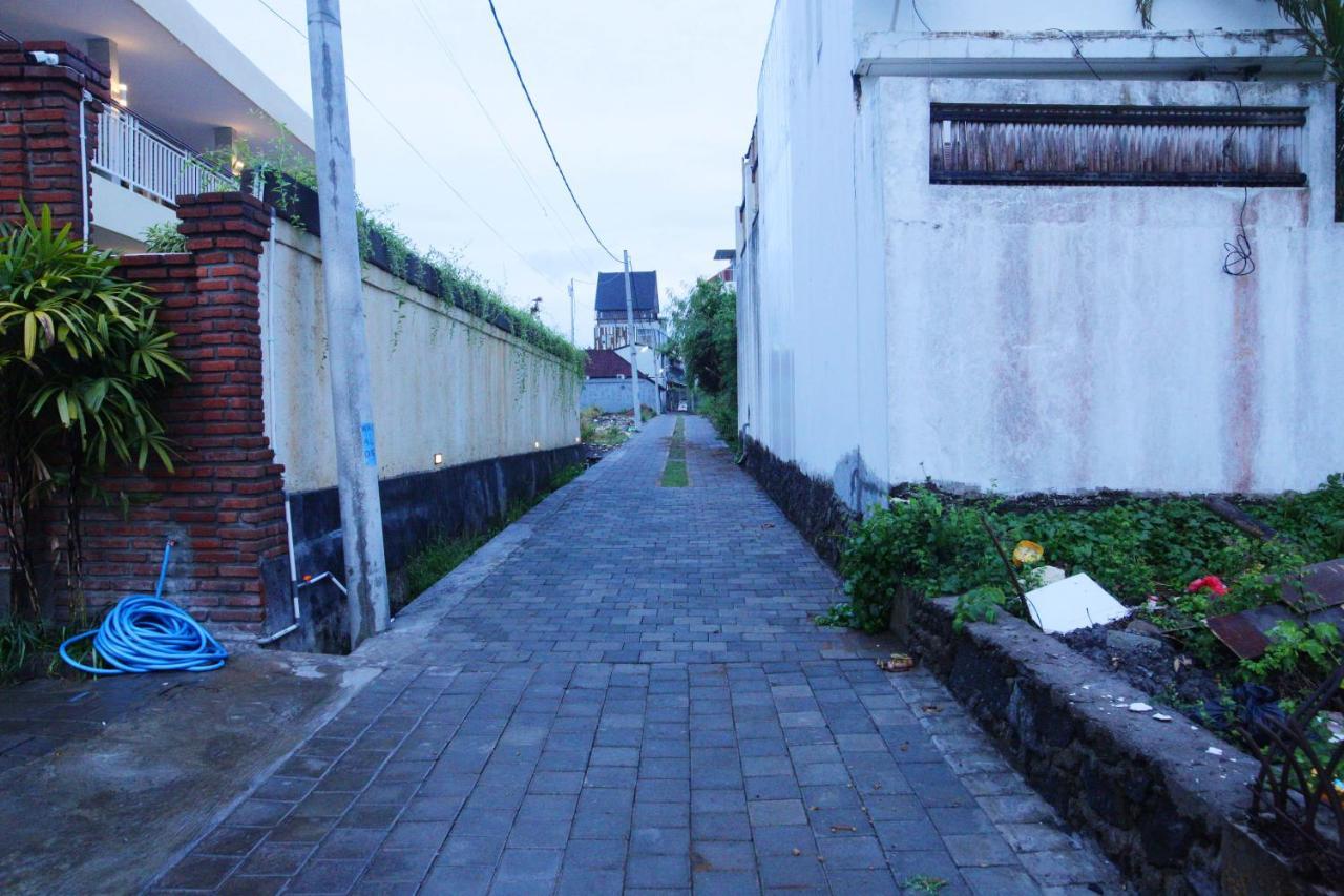 Na-Mi Guesthouse Canggu Exterior photo